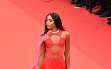 Naomi Campbell is single in 2023.